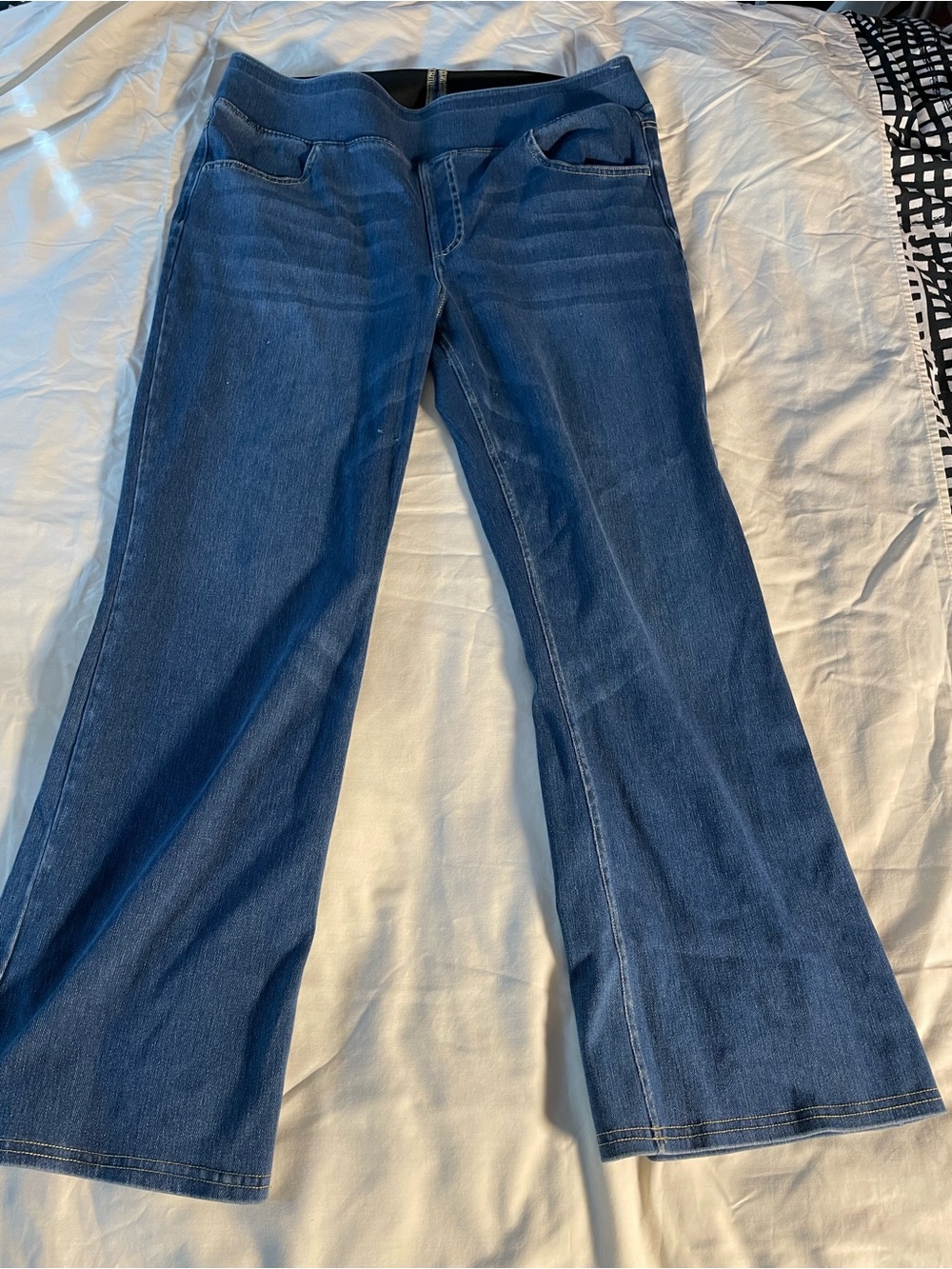 HALARA Indigo Flare High-Rise Jeans